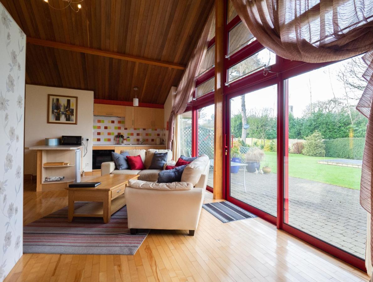 Surlingham Lodge Studio Large Family Cottage Norwich Luaran gambar