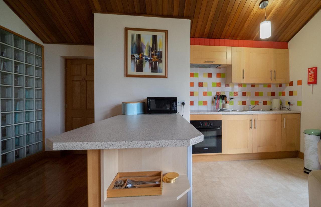 Surlingham Lodge Studio Large Family Cottage Norwich Luaran gambar