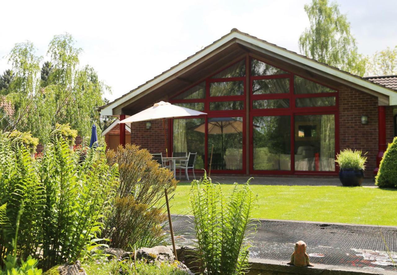 Surlingham Lodge Studio Large Family Cottage Norwich Luaran gambar